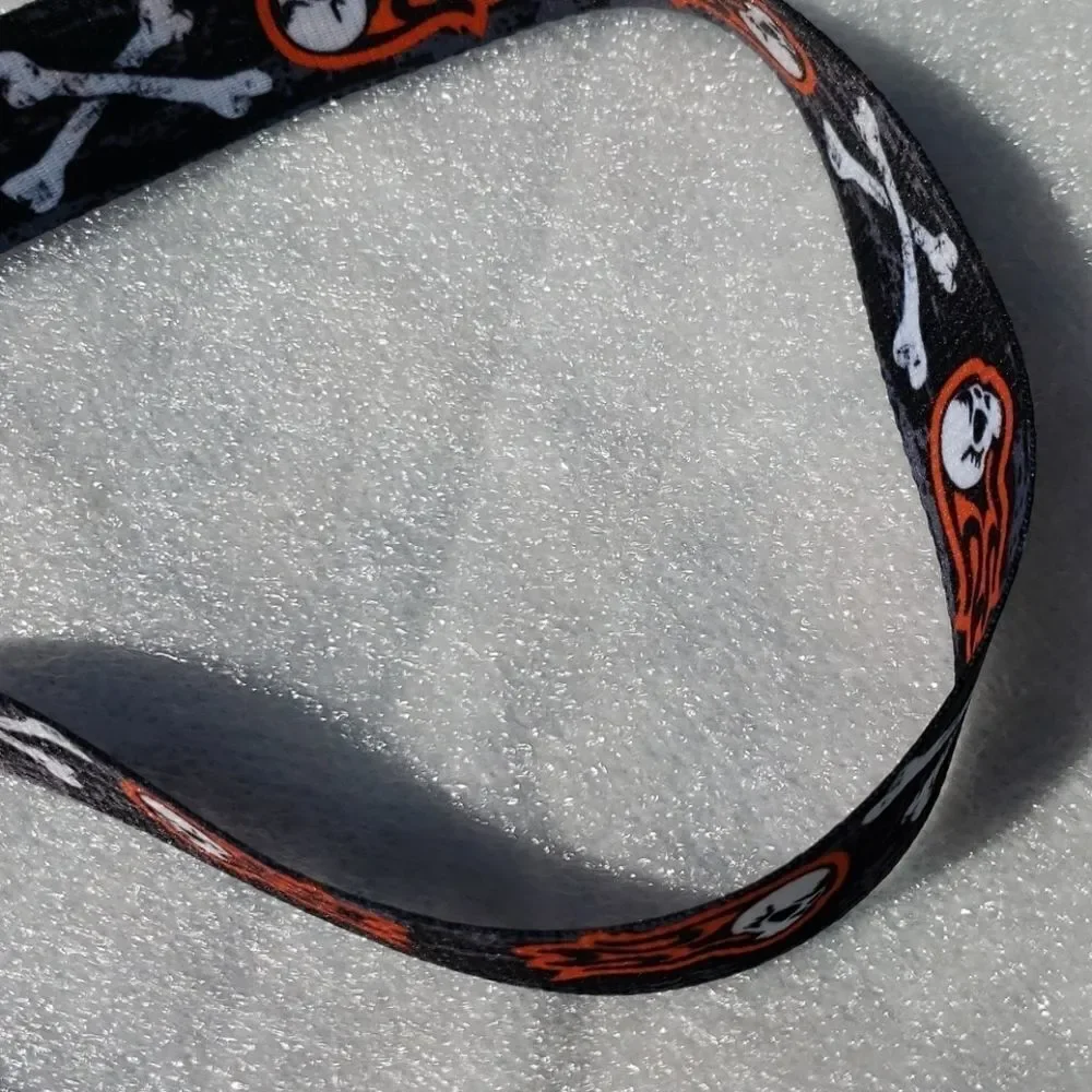 𝅺Lanyard Keychain Skull and Cross Bones 20